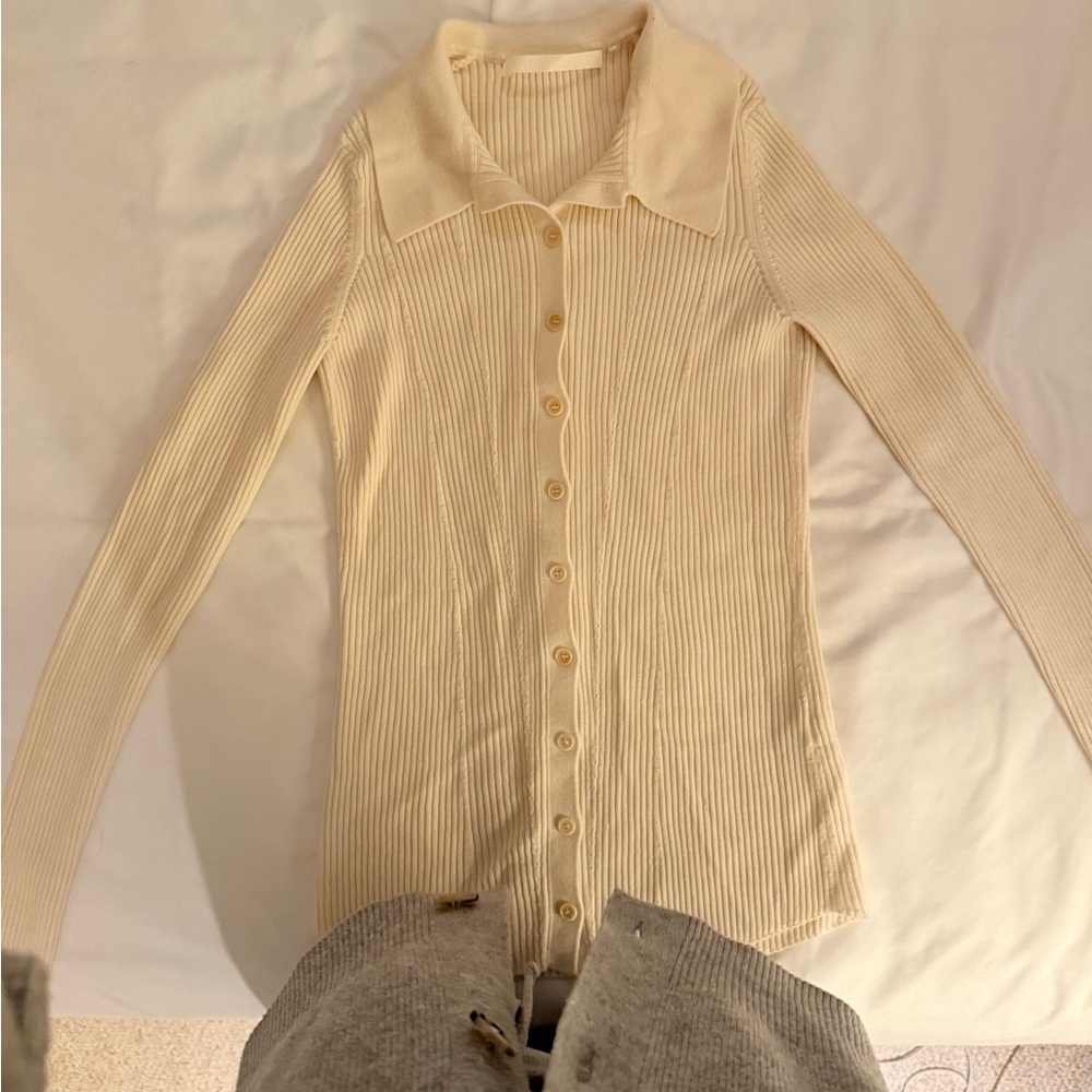 Button down sweater - Picture 4 of 5